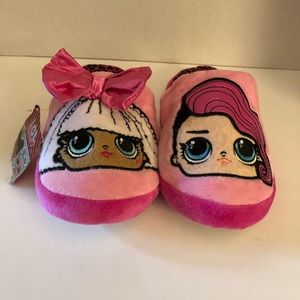 LOL Slippers Size 2-3 Girls NWT